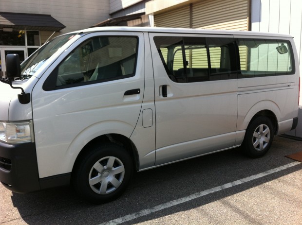 社有車がリニューアルです！（中古ですが・・・）