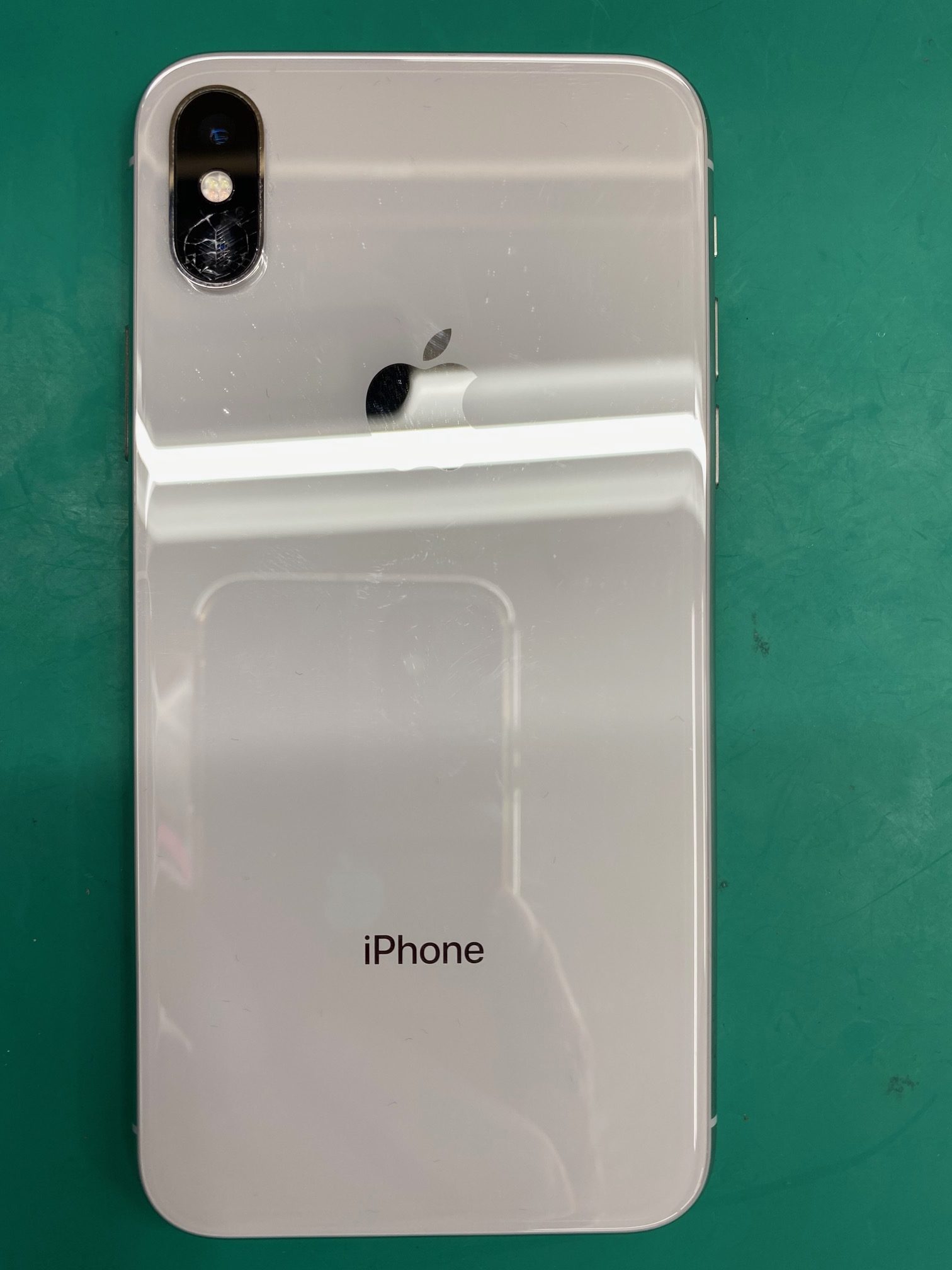 松本市でiPhone修理｜松本市内からiPhoneXアウトカメラガラス割れ修理ご来店頂きました